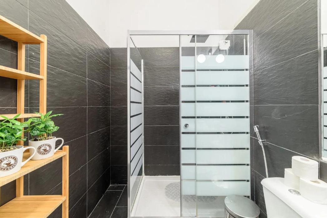 Modern Rustic In Graca By Lovelystay Lisboa